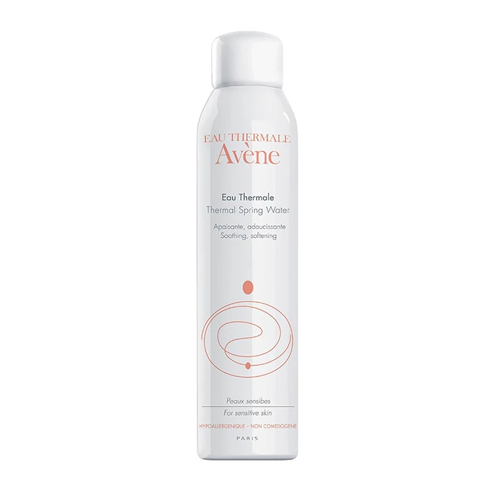 Avene Eau Thermale Avène tăng cường độ ẩm cho làn da.