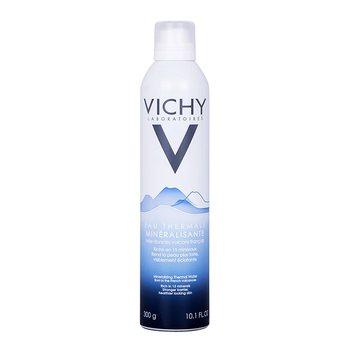 Nước xịt khoáng của thương hiệu nổi tiếng Vichy.
